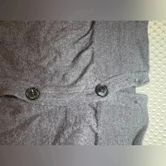 BOGGI Milano size Med wool V-Neck Gray Cardigan wool sweater - Picture 8 of 11